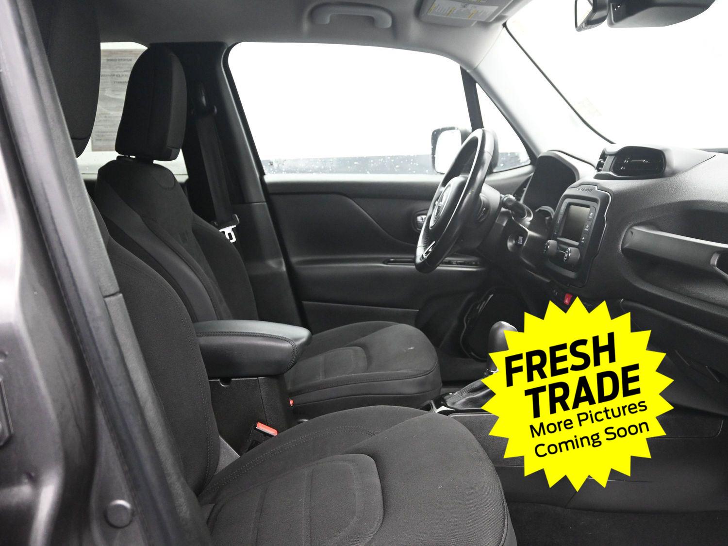 Used 2017 Granite Crystal Metallic Clearcoat Jeep Altitude image 10