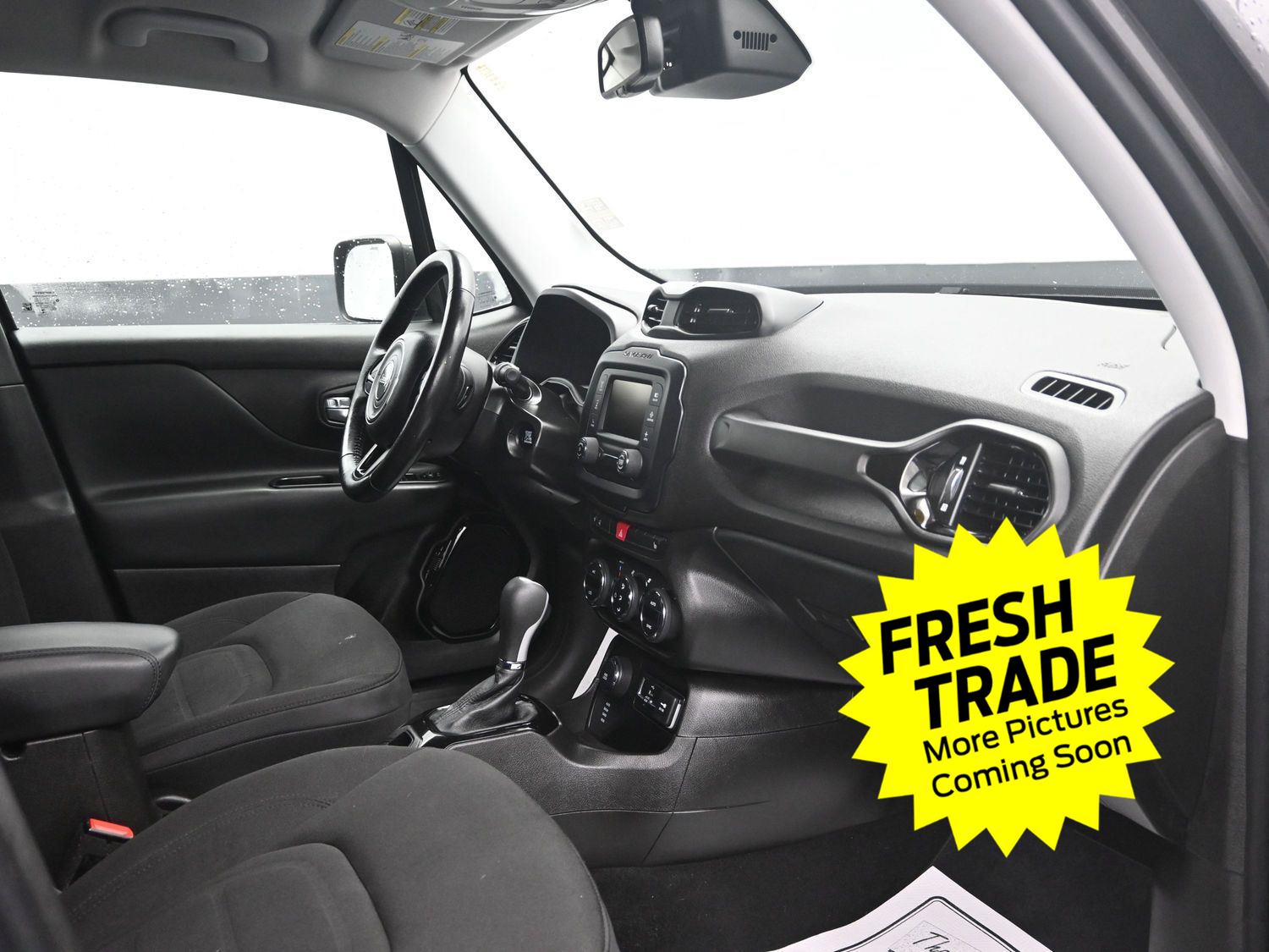 Used 2017 Granite Crystal Metallic Clearcoat Jeep Altitude image 11