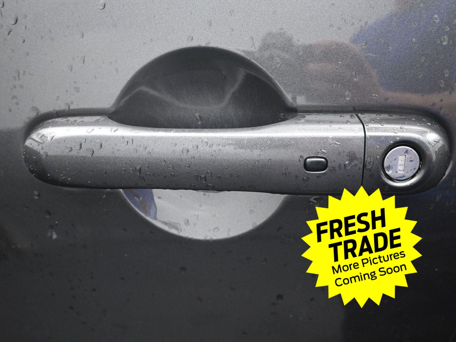 Used 2017 Granite Crystal Metallic Clearcoat Jeep Altitude image 16