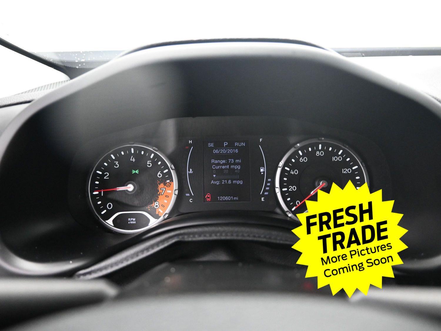 Used 2017 Granite Crystal Metallic Clearcoat Jeep Altitude image 24