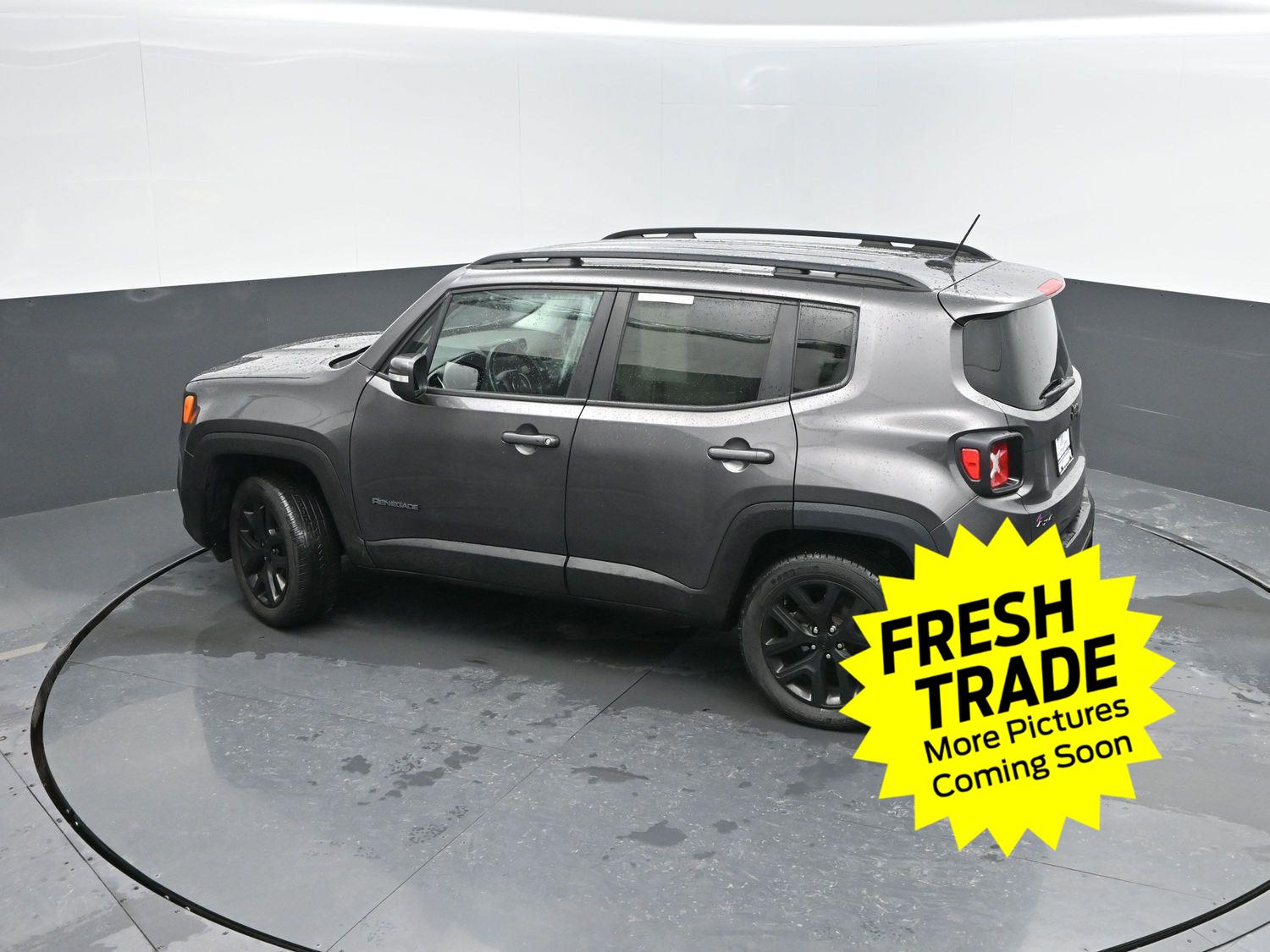 Used 2017 Granite Crystal Metallic Clearcoat Jeep Altitude image 36