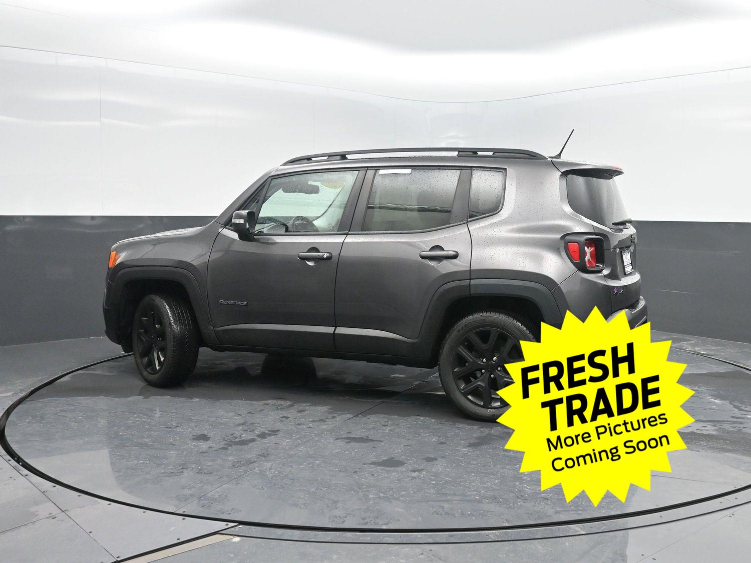 Used 2017 Granite Crystal Metallic Clearcoat Jeep Altitude image 39