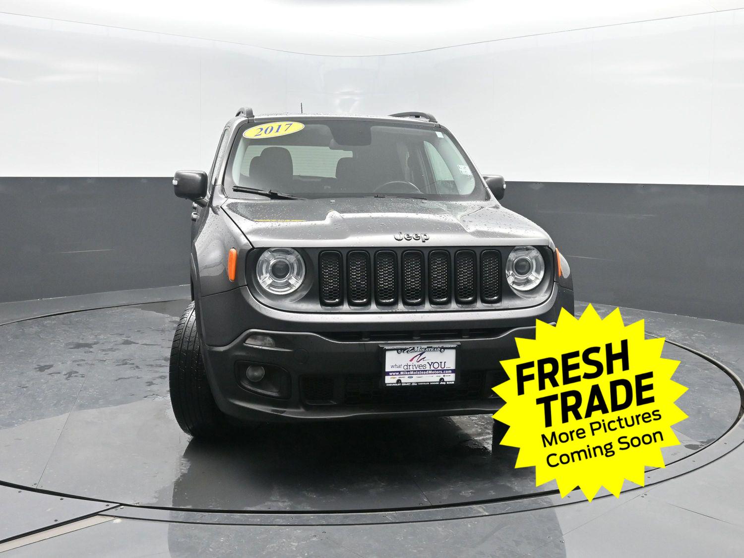 Used 2017 Granite Crystal Metallic Clearcoat Jeep Altitude image 41