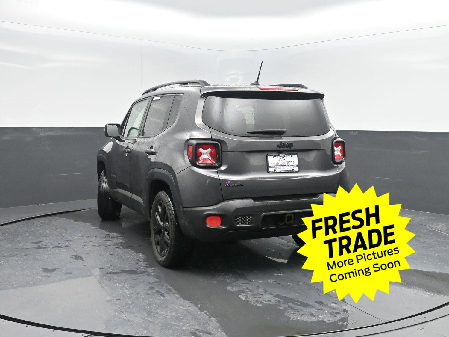 Used 2017 Granite Crystal Metallic Clearcoat Jeep Altitude image 42