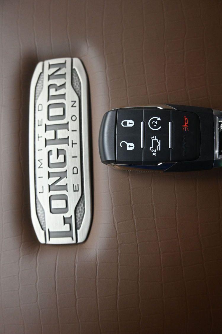 Used 2023 Diamond Black Crystal Pearlcoat Ram Longhorn image 39