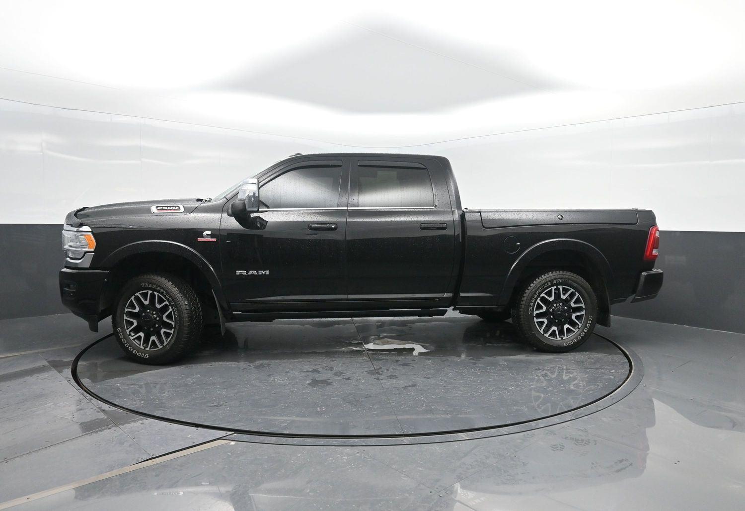 Diamond Black Crystal Pearlcoat 2023 RAM 2500 Limited Longhorn Crew Cab 4WD Pickup Truck Four-Wheel Drive 6-Speed Automatic