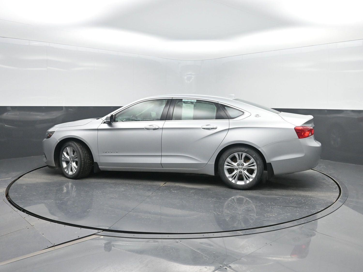 Used 2014 Silver Ice Metallic Chevrolet LT image 38