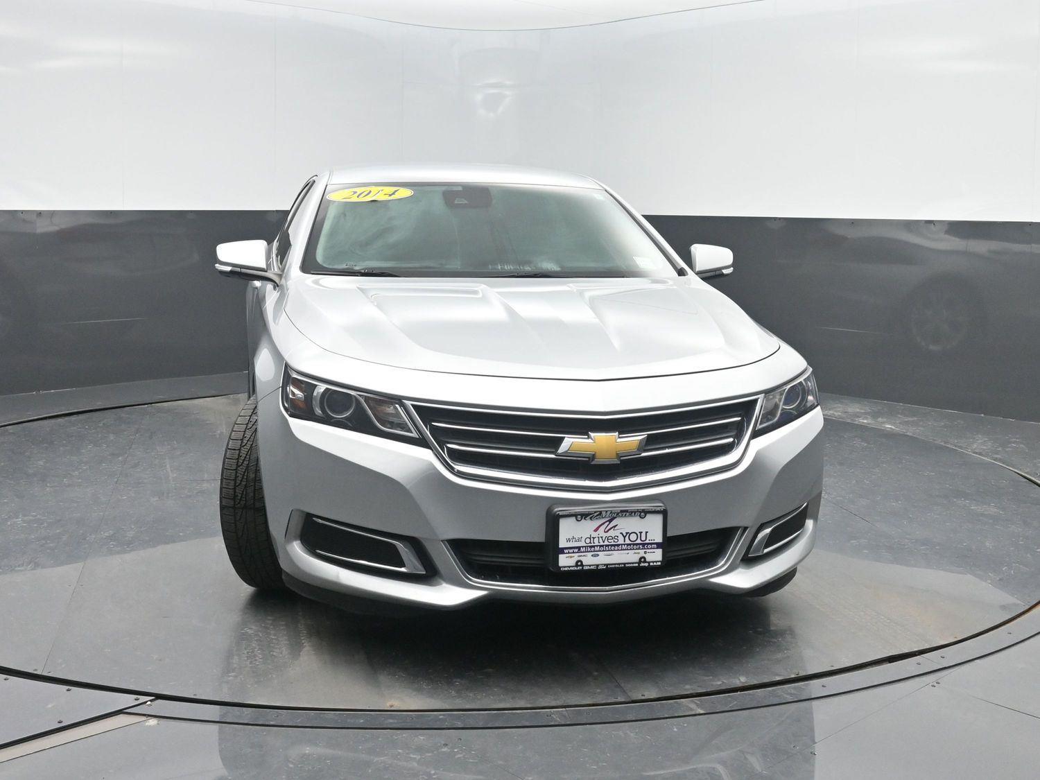 Used 2014 Silver Ice Metallic Chevrolet LT image 40