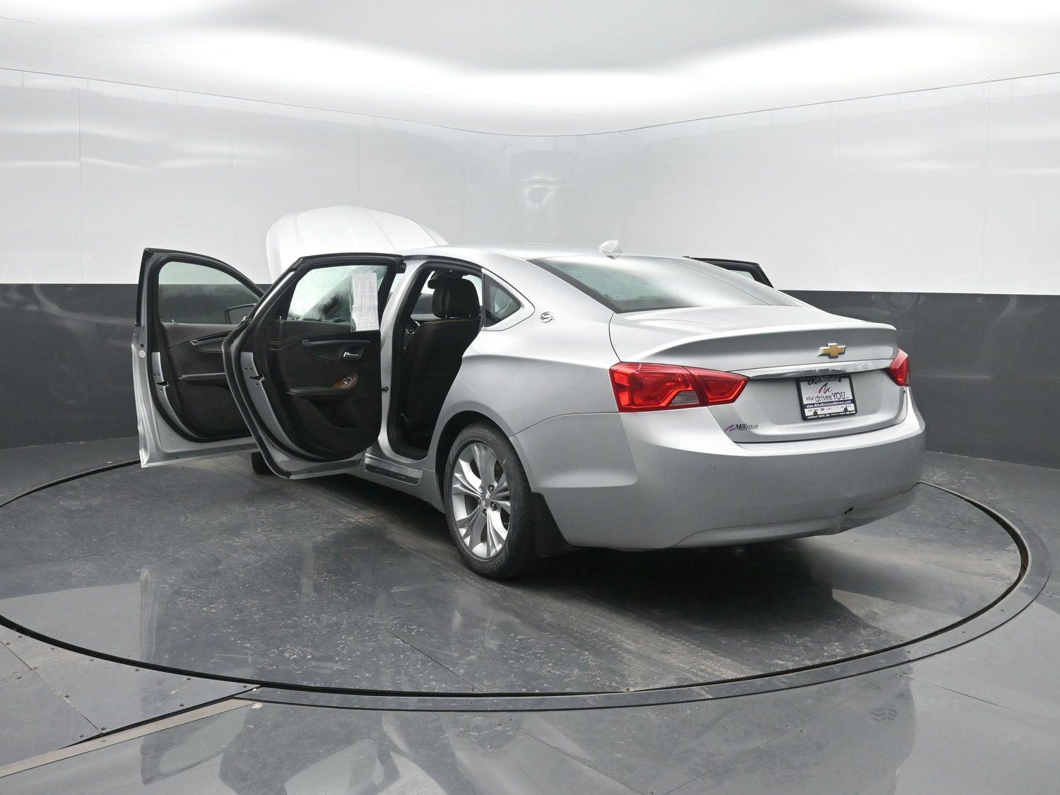 Used 2014 Silver Ice Metallic Chevrolet LT image 44
