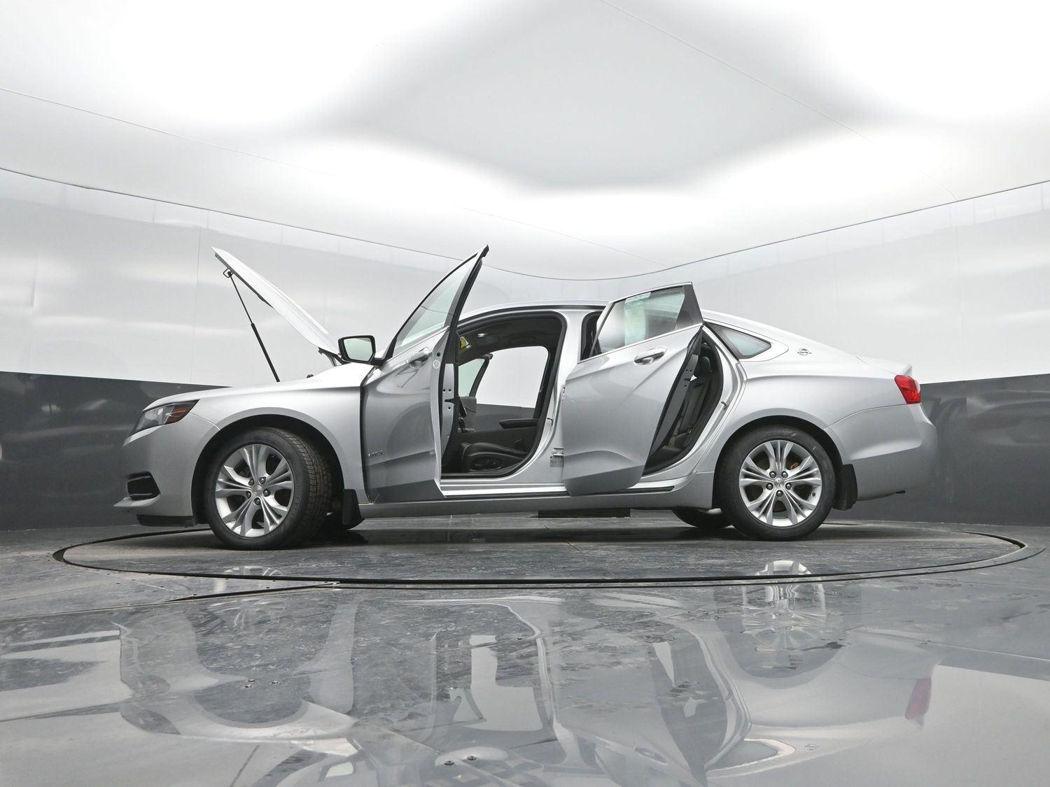 Used 2014 Silver Ice Metallic Chevrolet LT image 48