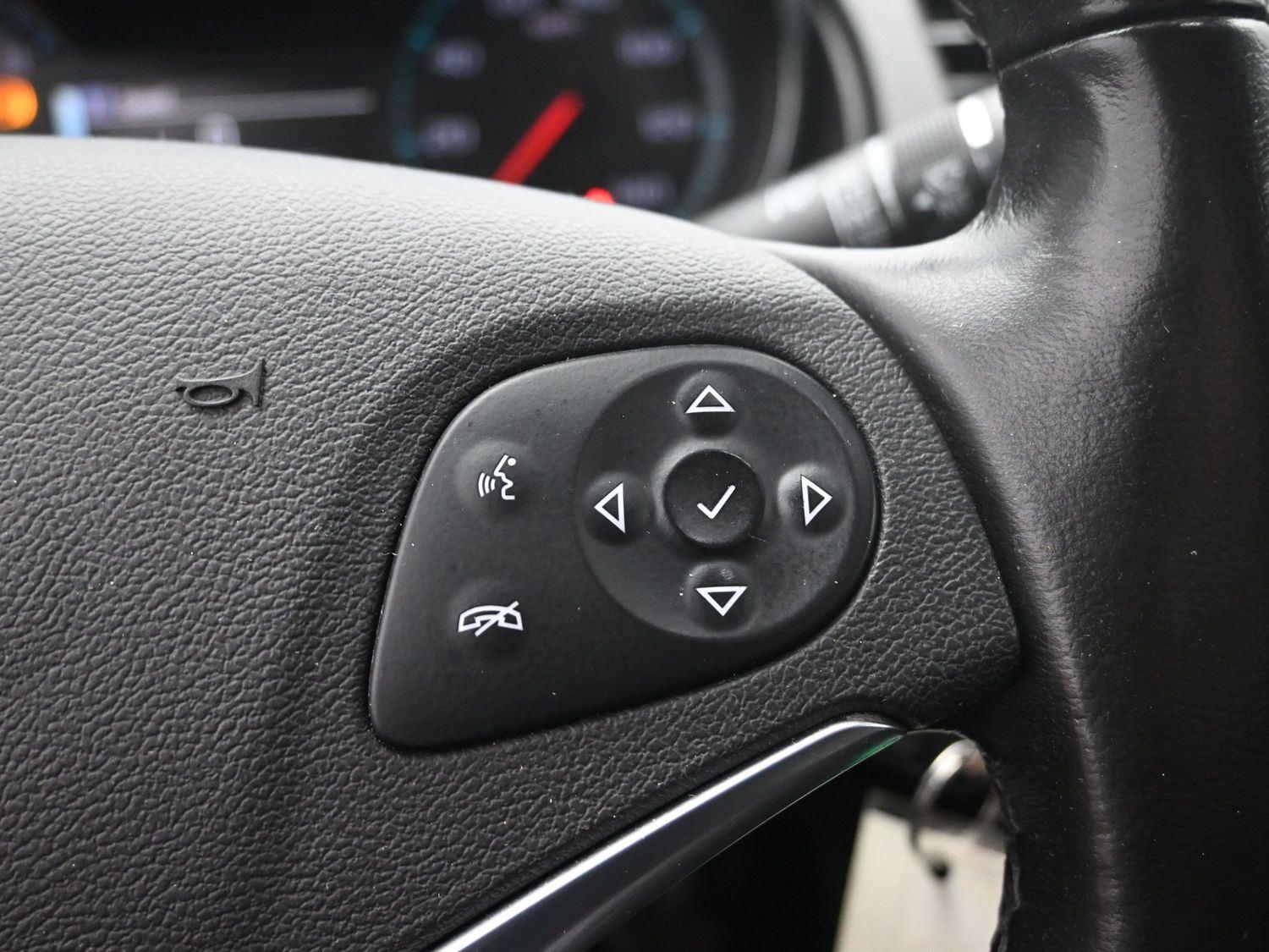 Used 2014 Silver Ice Metallic Chevrolet LT image 23