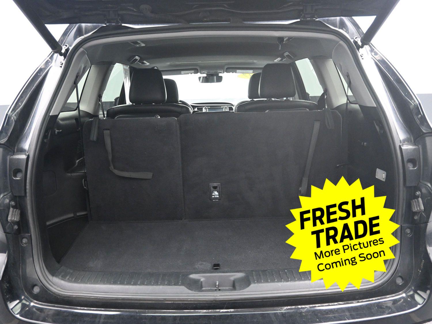 Used 2017 Midnight Black Metallic Toyota SE image 16