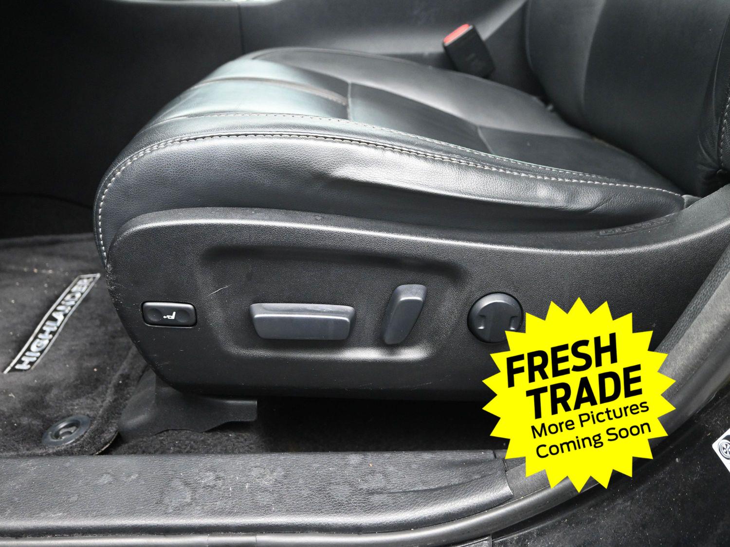 Used 2017 Midnight Black Metallic Toyota SE image 20