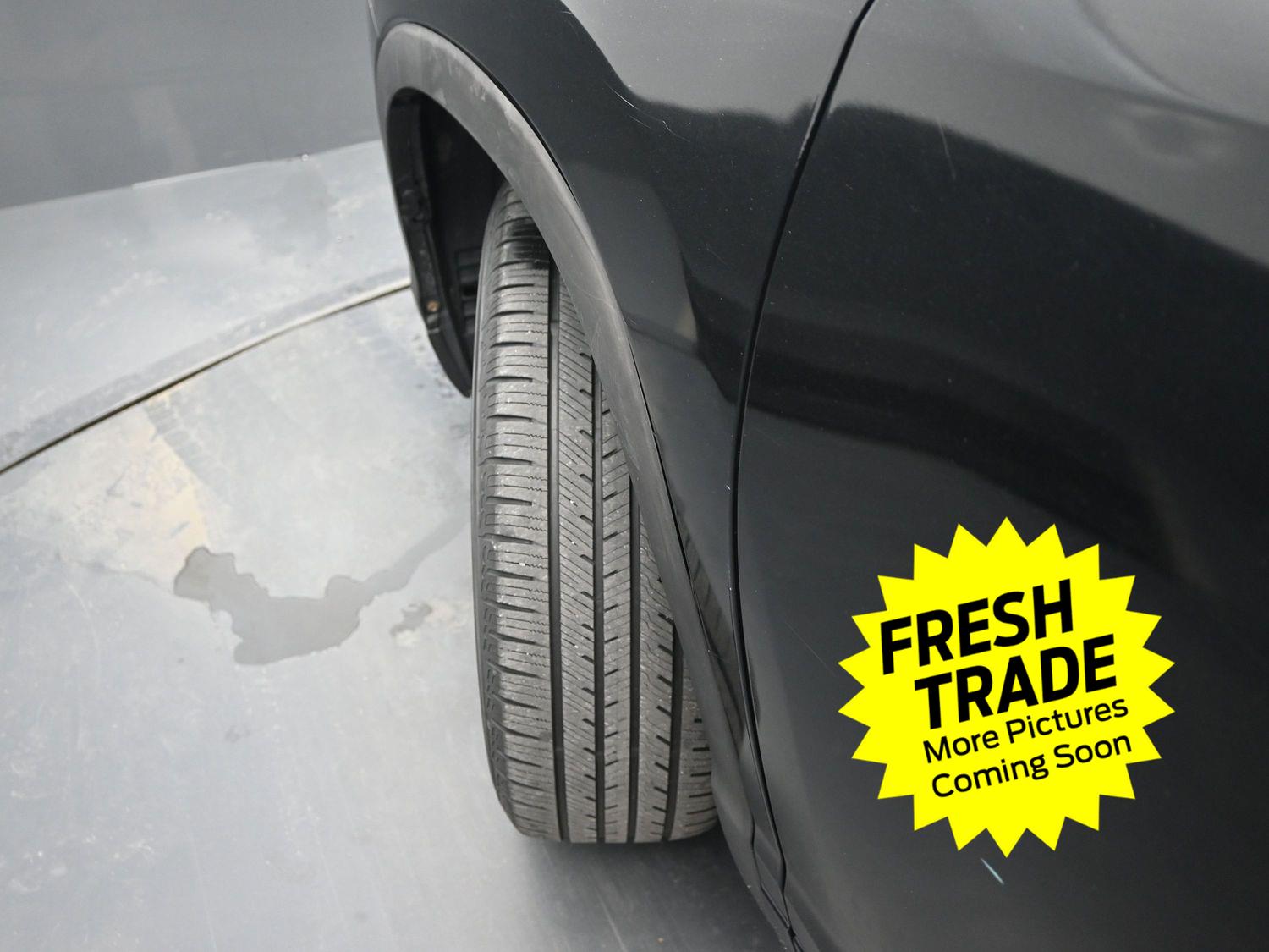 Used 2017 Midnight Black Metallic Toyota SE image 5