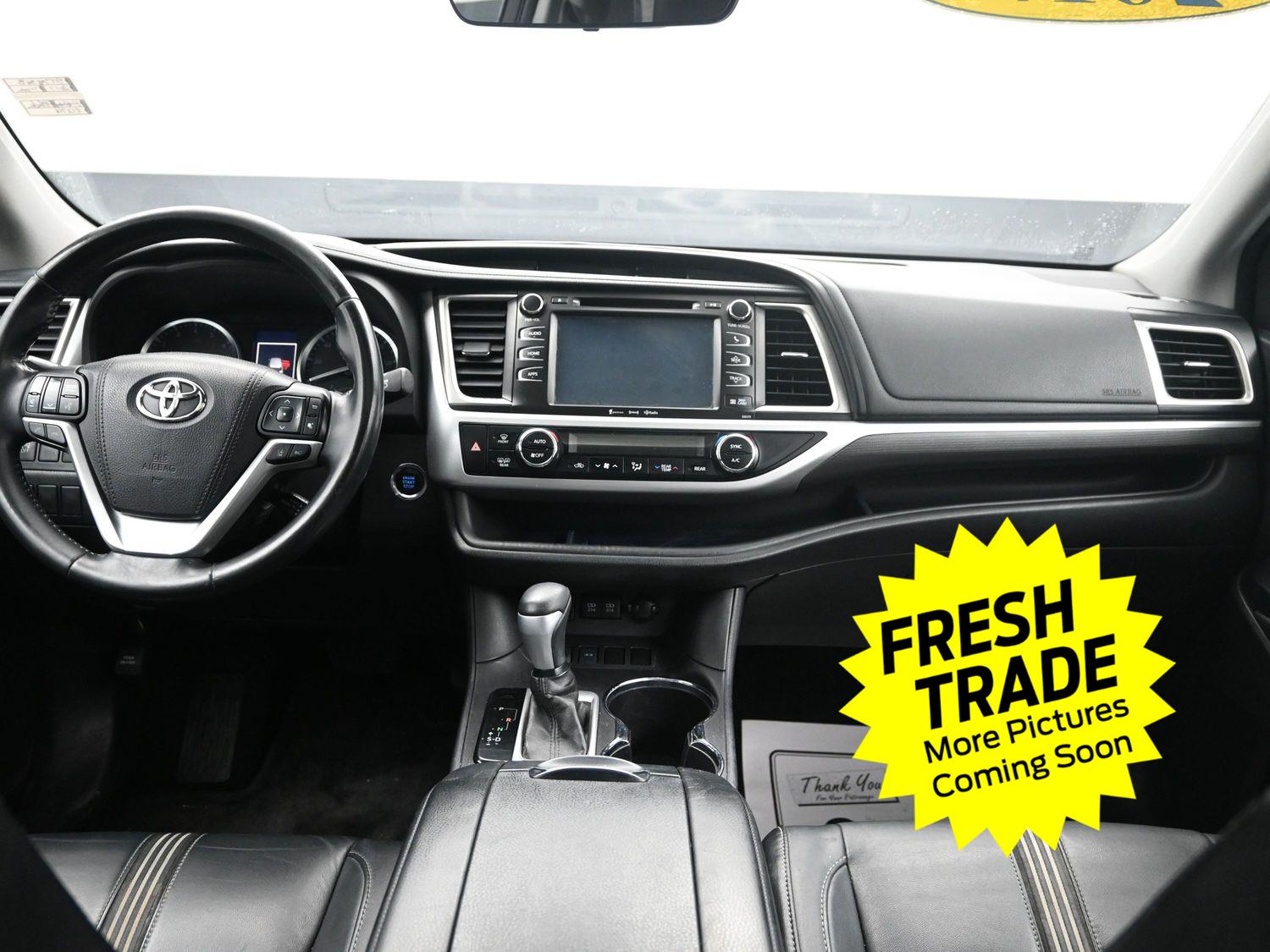 Used 2017 Midnight Black Metallic Toyota SE image 12