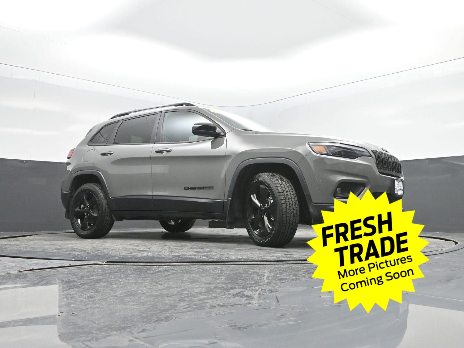 Used 2023 Sting-Gray Clearcoat Jeep Altitude Lux image 35