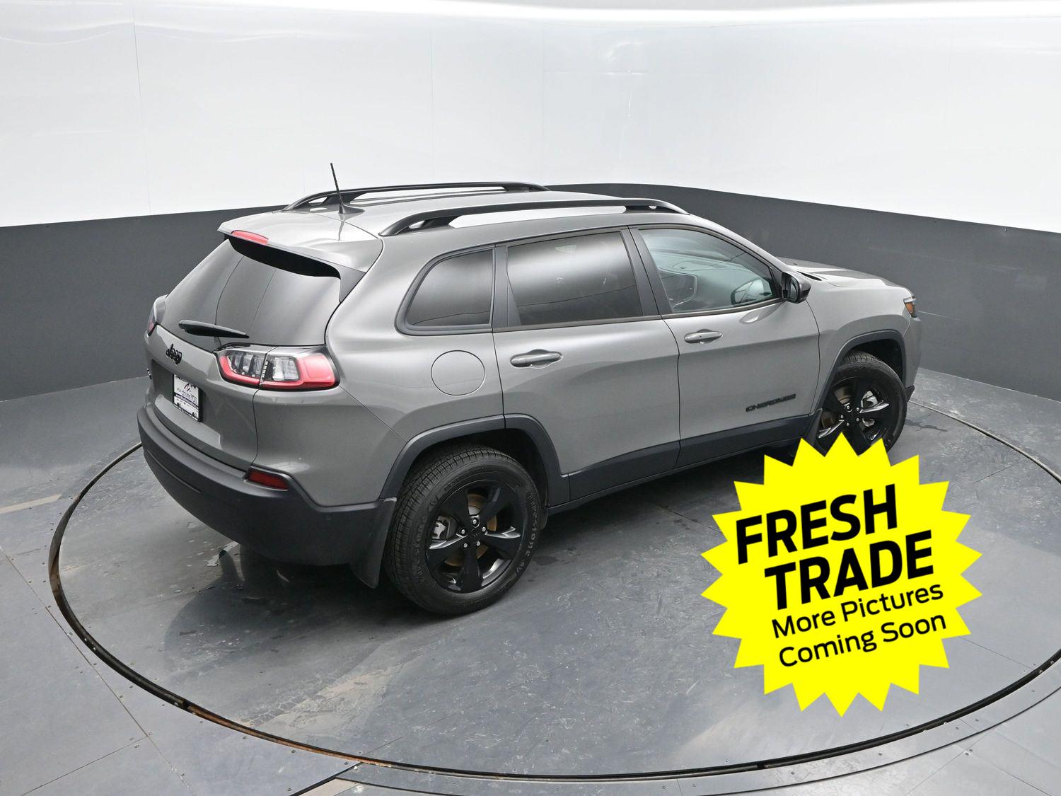 Used 2023 Sting-Gray Clearcoat Jeep Altitude Lux image 38