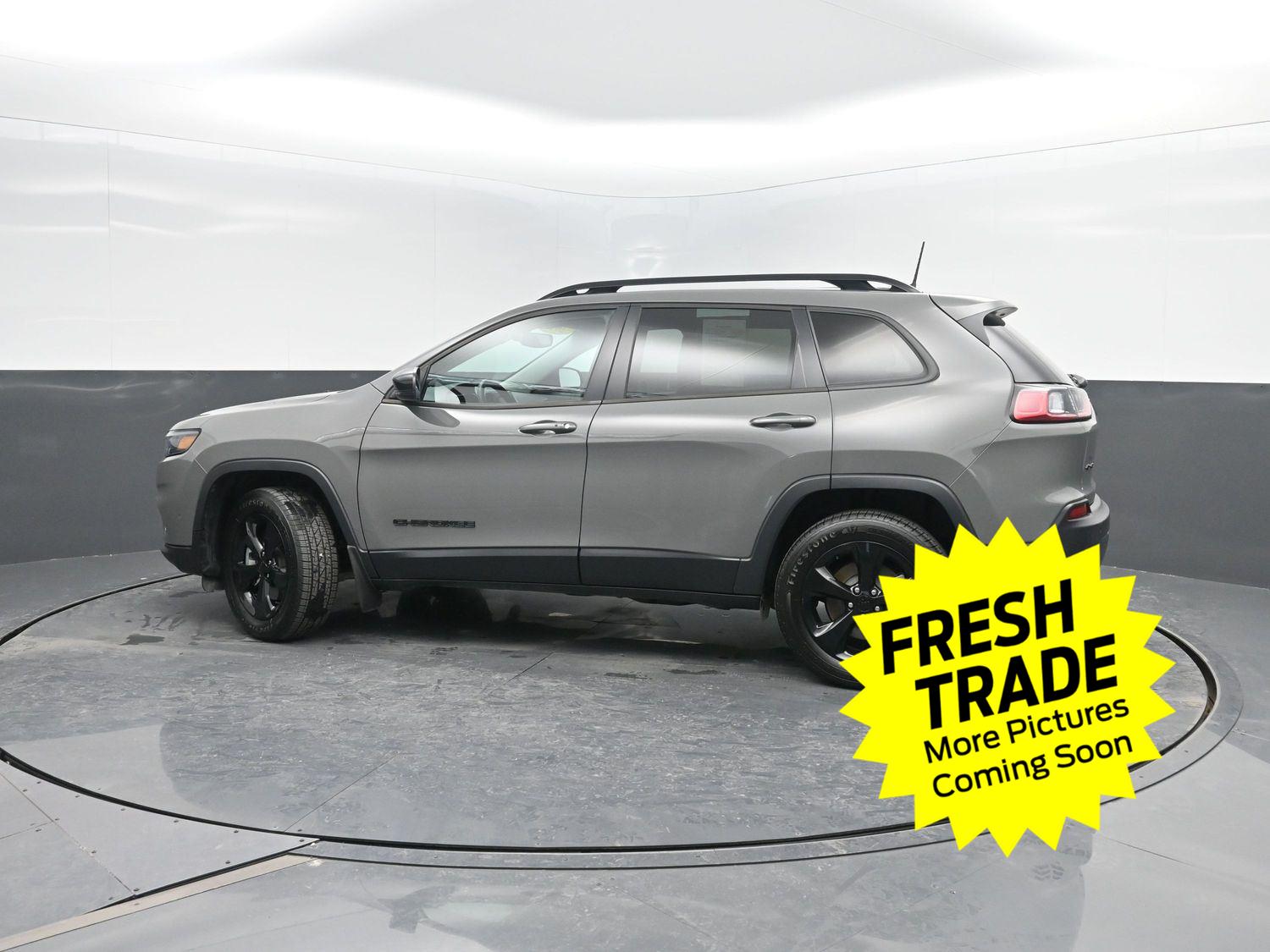 Used 2023 Sting-Gray Clearcoat Jeep Altitude Lux image 40