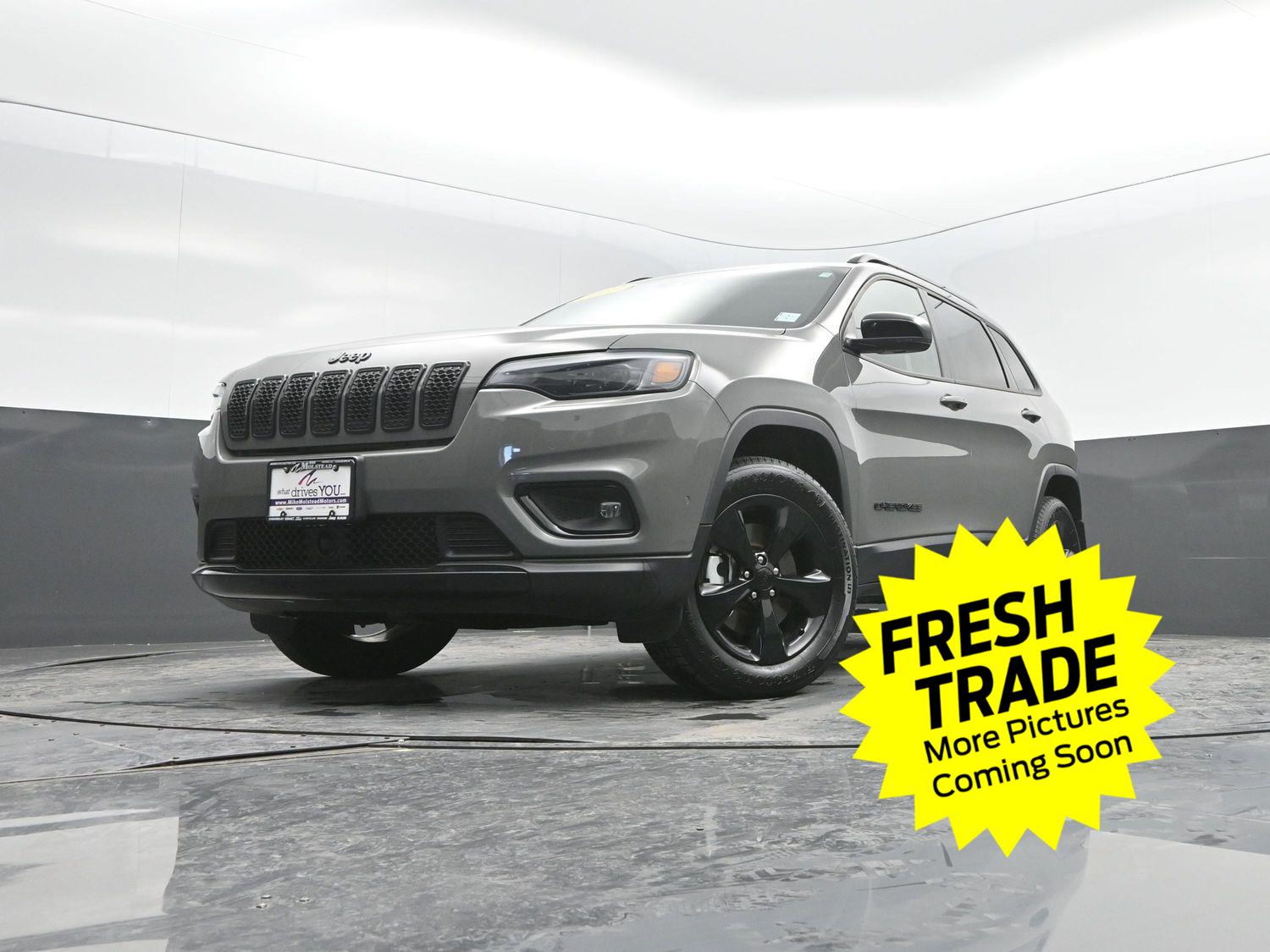 Used 2023 Sting-Gray Clearcoat Jeep Altitude Lux image 44