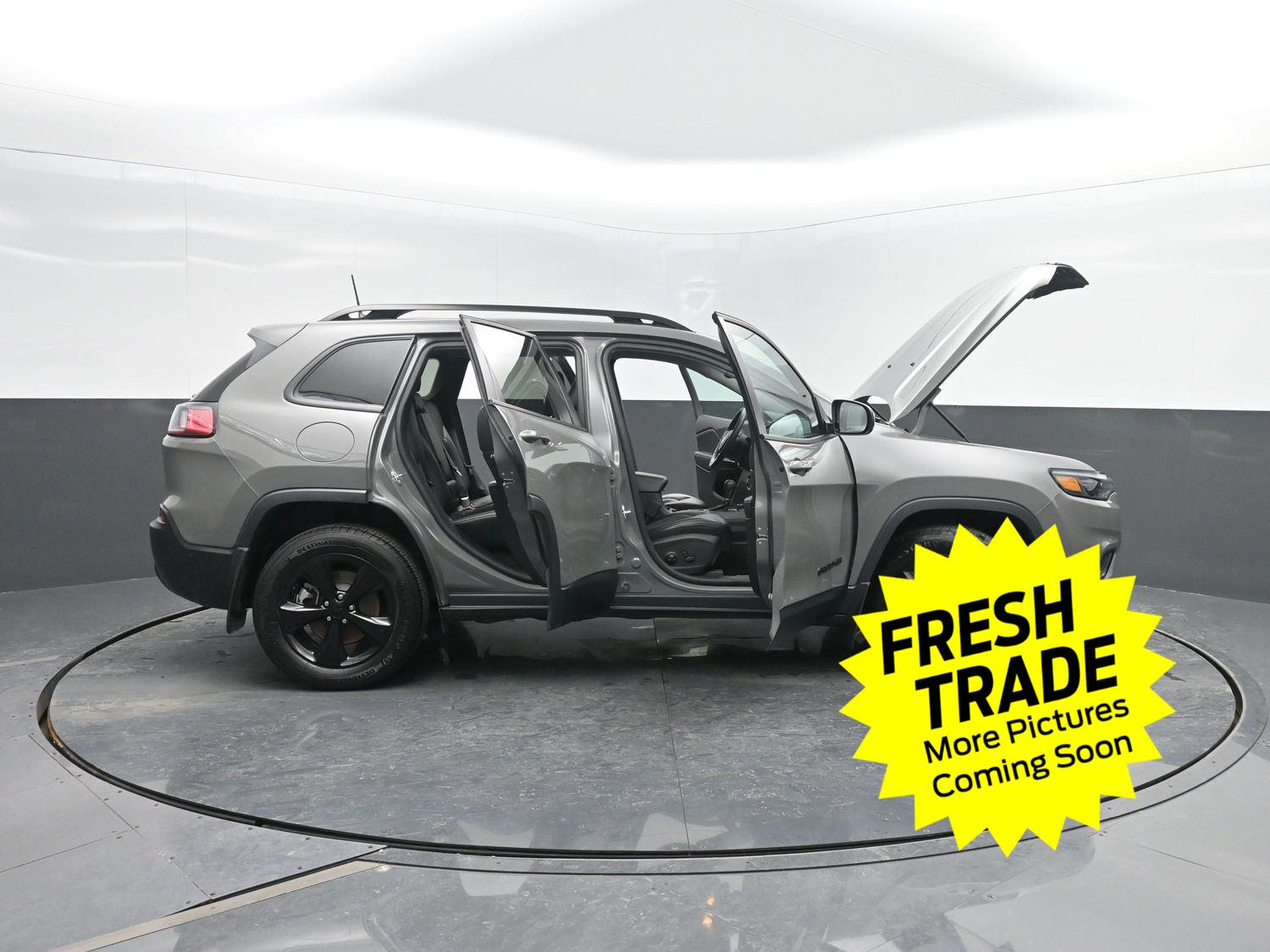 Used 2023 Sting-Gray Clearcoat Jeep Altitude Lux image 47