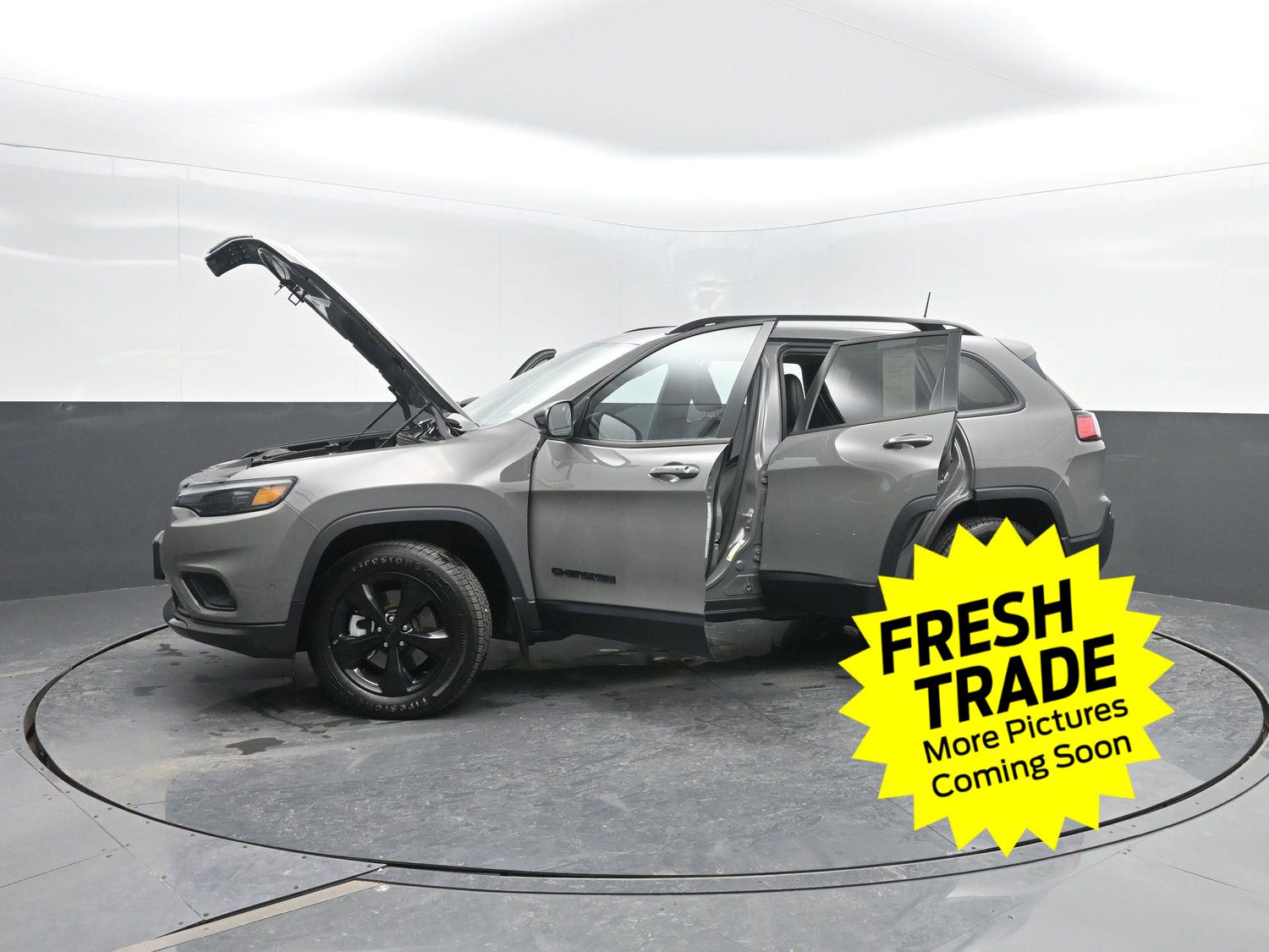 Used 2023 Sting-Gray Clearcoat Jeep Altitude Lux image 48
