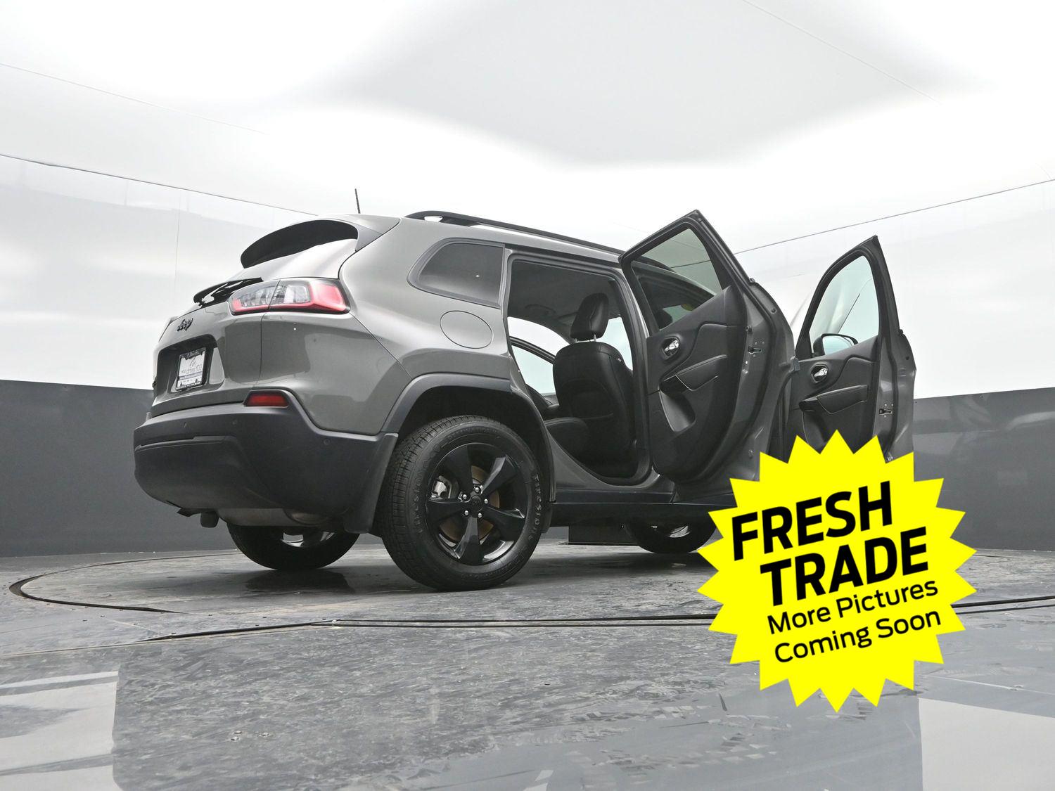 Used 2023 Sting-Gray Clearcoat Jeep Altitude Lux image 49