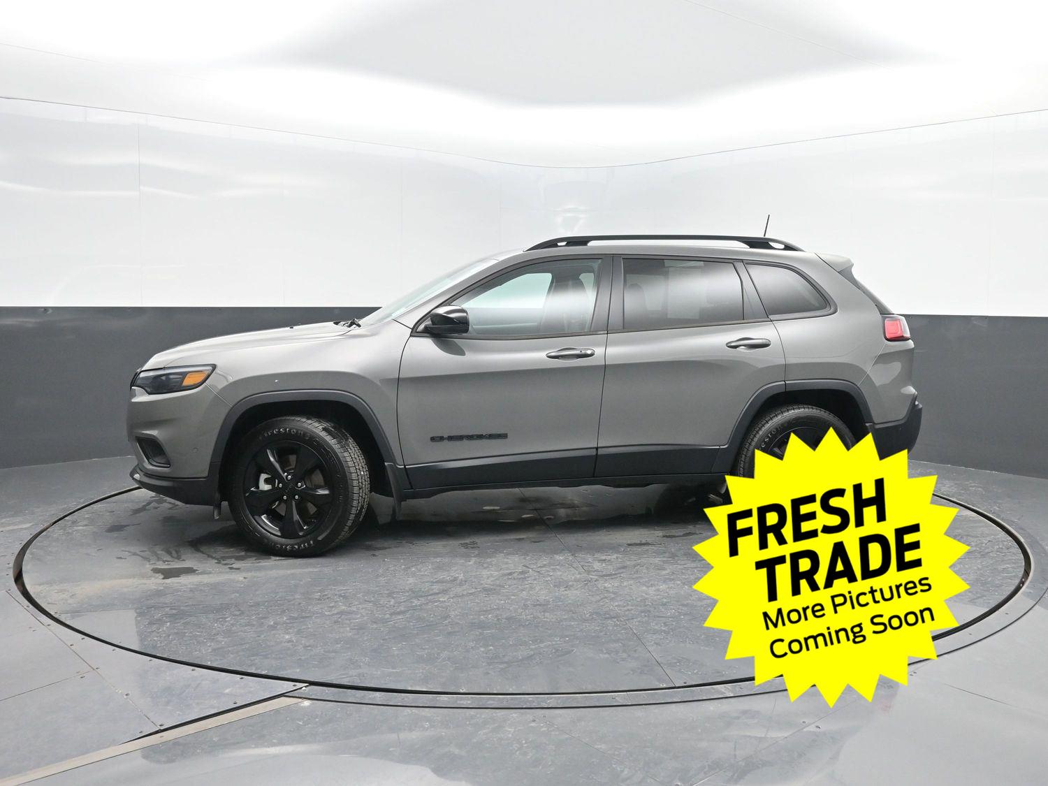Sting-Gray Clearcoat 2023 Jeep Cherokee Altitude Lux 4WD SUV / Crossover Four-Wheel Drive 9-Speed Automatic
