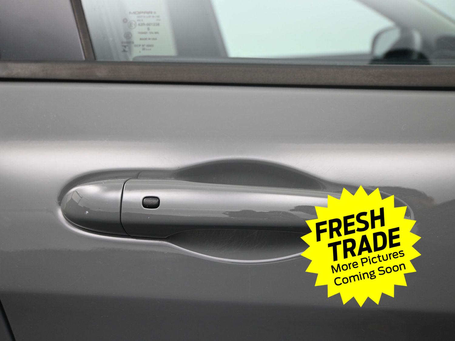 Used 2023 Sting-Gray Clearcoat Jeep Altitude Lux image 7