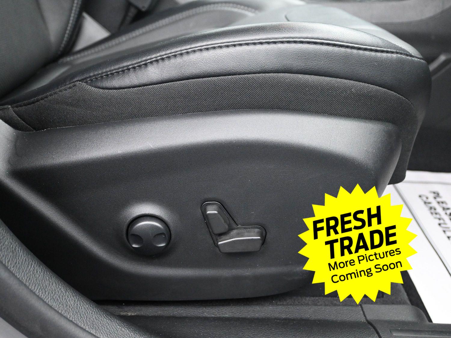 Used 2023 Sting-Gray Clearcoat Jeep Altitude Lux image 10