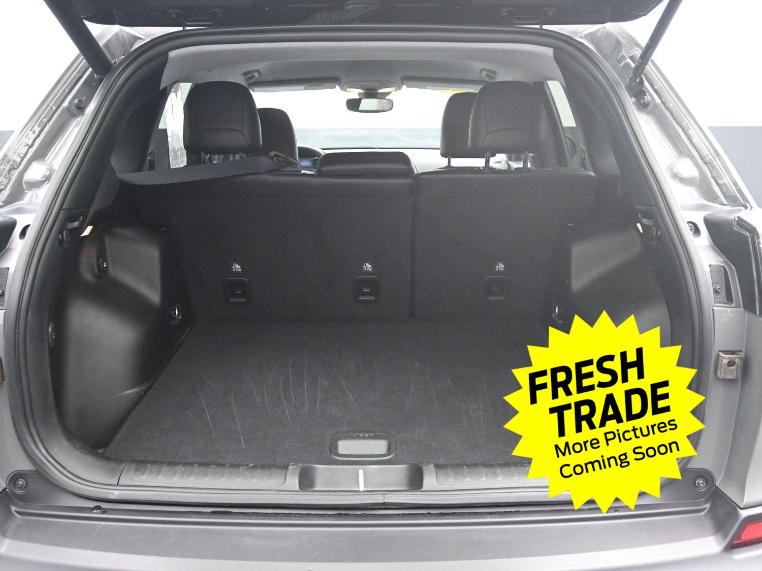 Used 2023 Sting-Gray Clearcoat Jeep Altitude Lux image 16