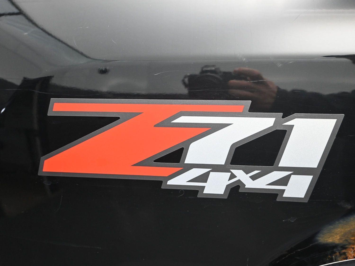 Used 2010 Black Chevrolet LTZ image 13