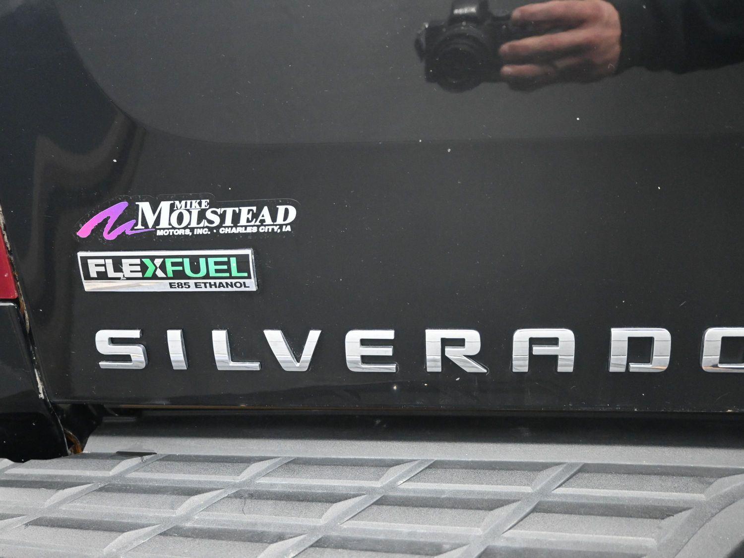 Used 2010 Black Chevrolet LTZ image 15