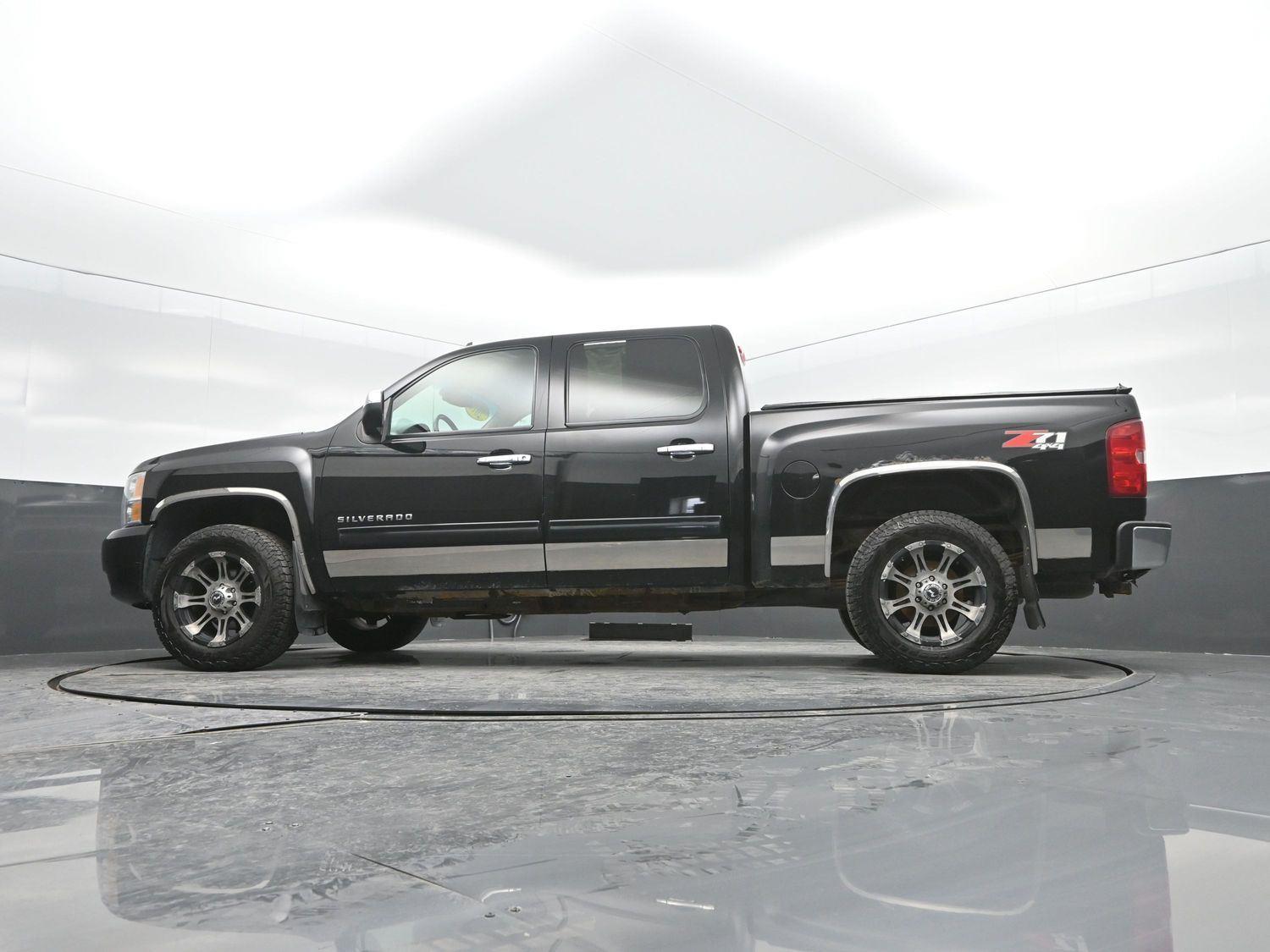 Used 2010 Black Chevrolet LTZ image 29