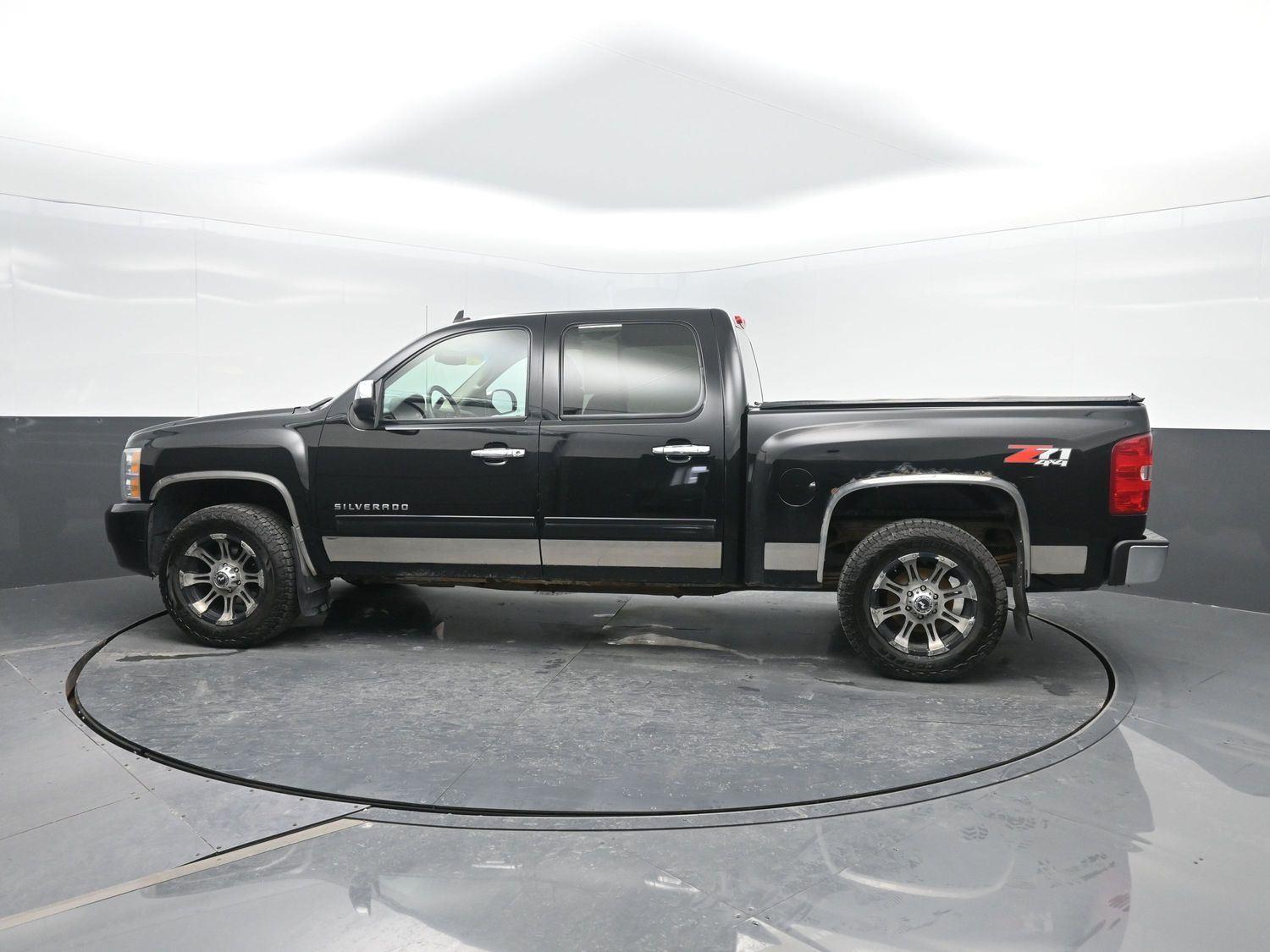 Used 2010 Black Chevrolet LTZ image 36