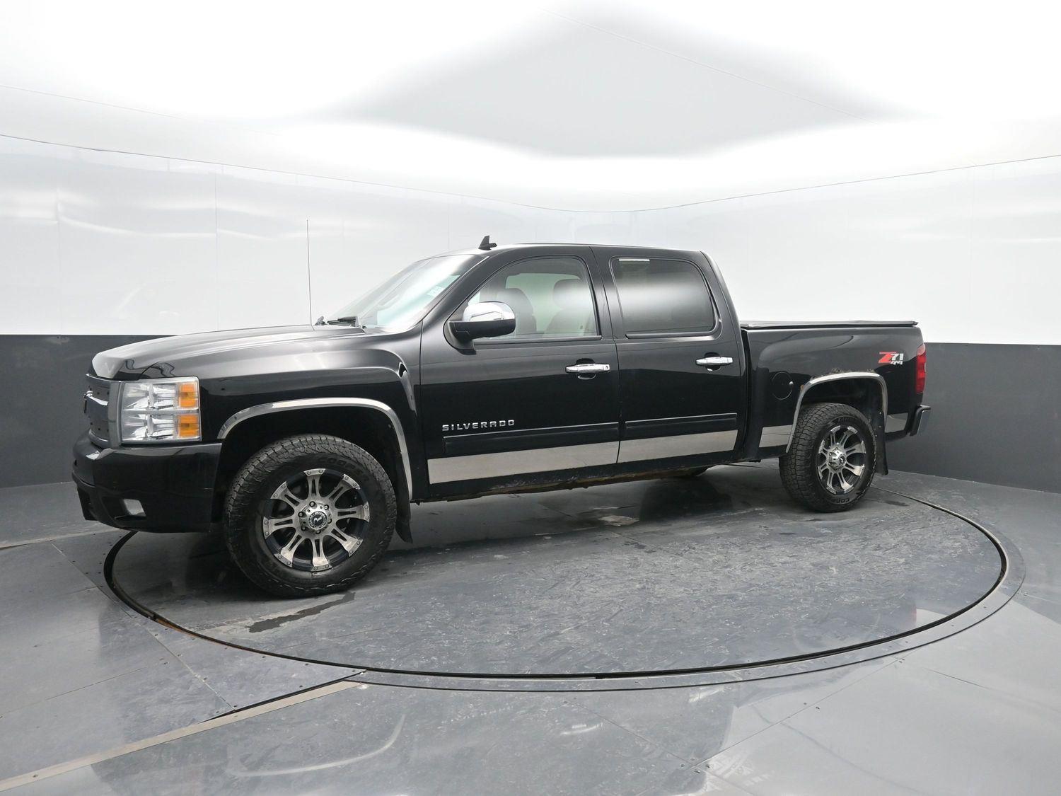 Used 2010 Black Chevrolet LTZ image 37