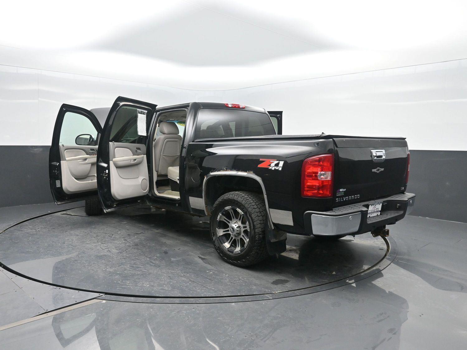 Used 2010 Black Chevrolet LTZ image 42