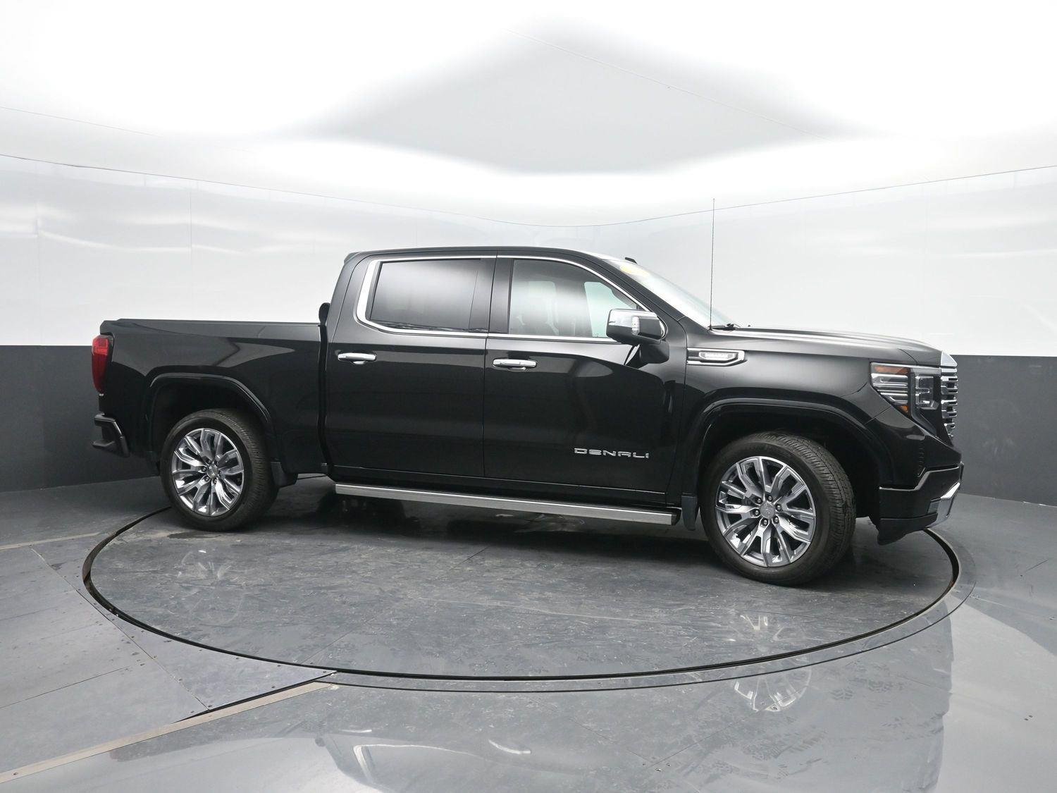 Used 2023 Onyx Black GMC Denali image 3