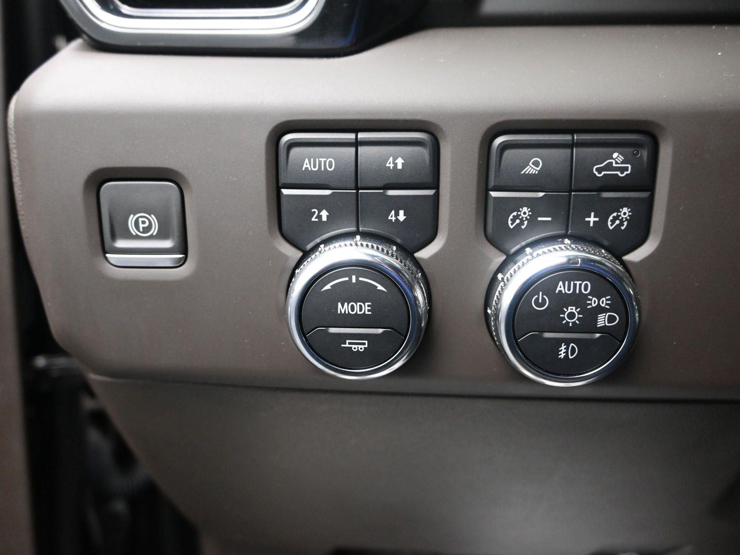 Used 2023 Onyx Black GMC Denali image 26