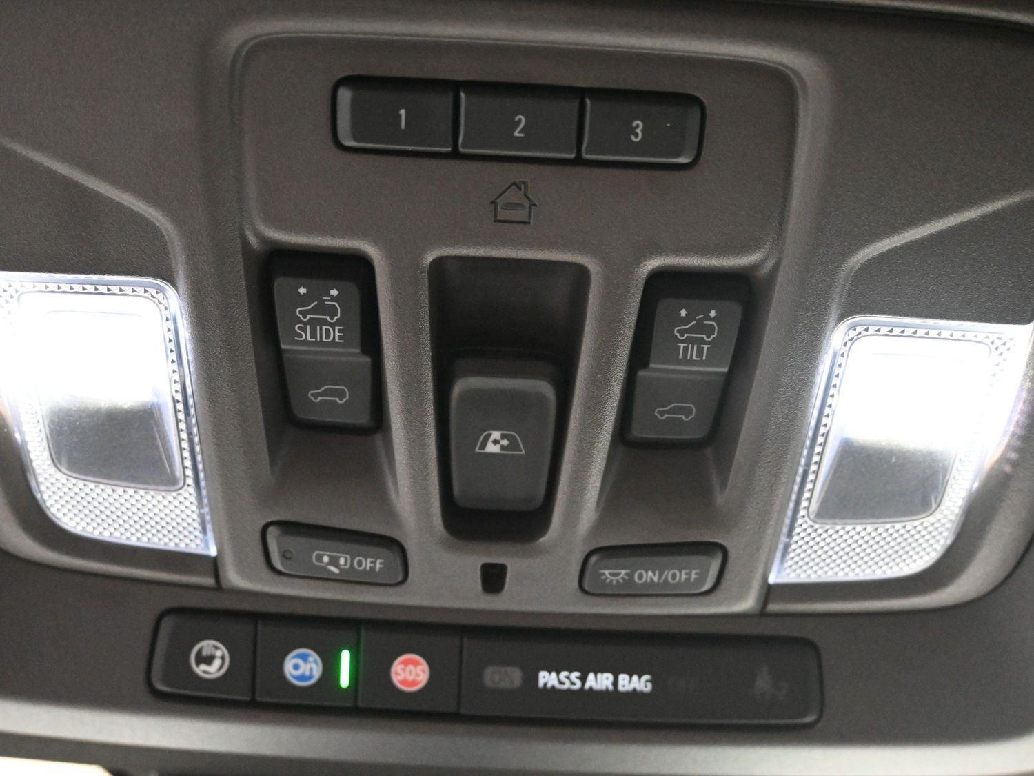 Used 2023 Onyx Black GMC Denali image 37