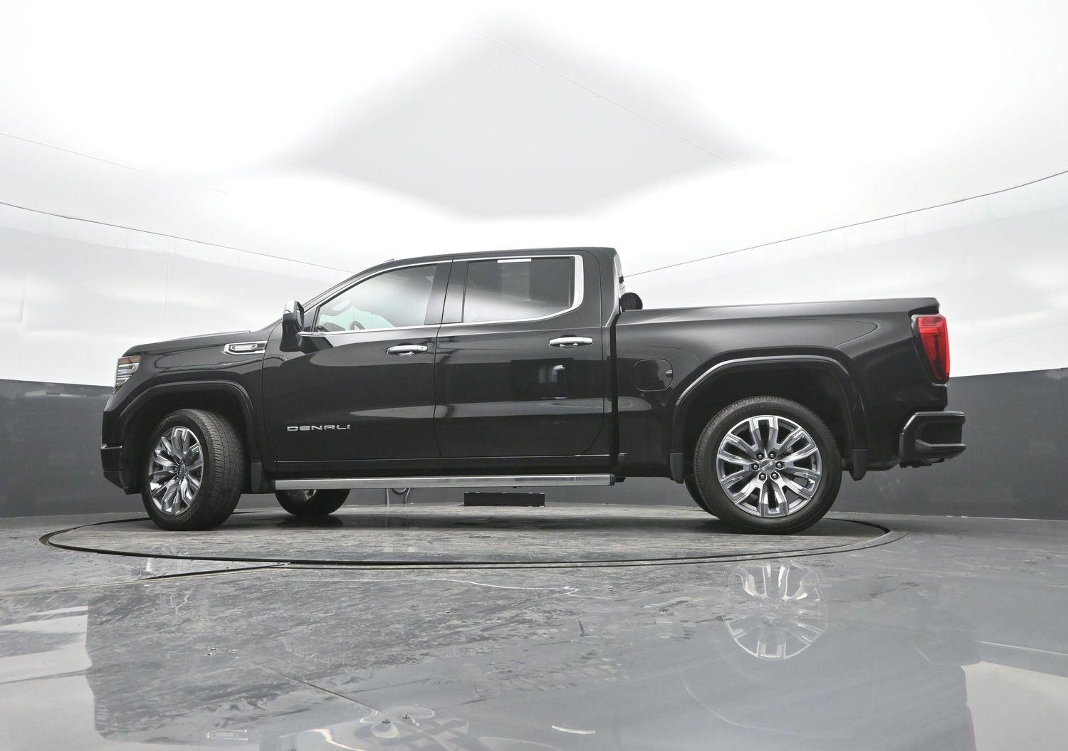 Used 2023 Onyx Black GMC Denali image 39