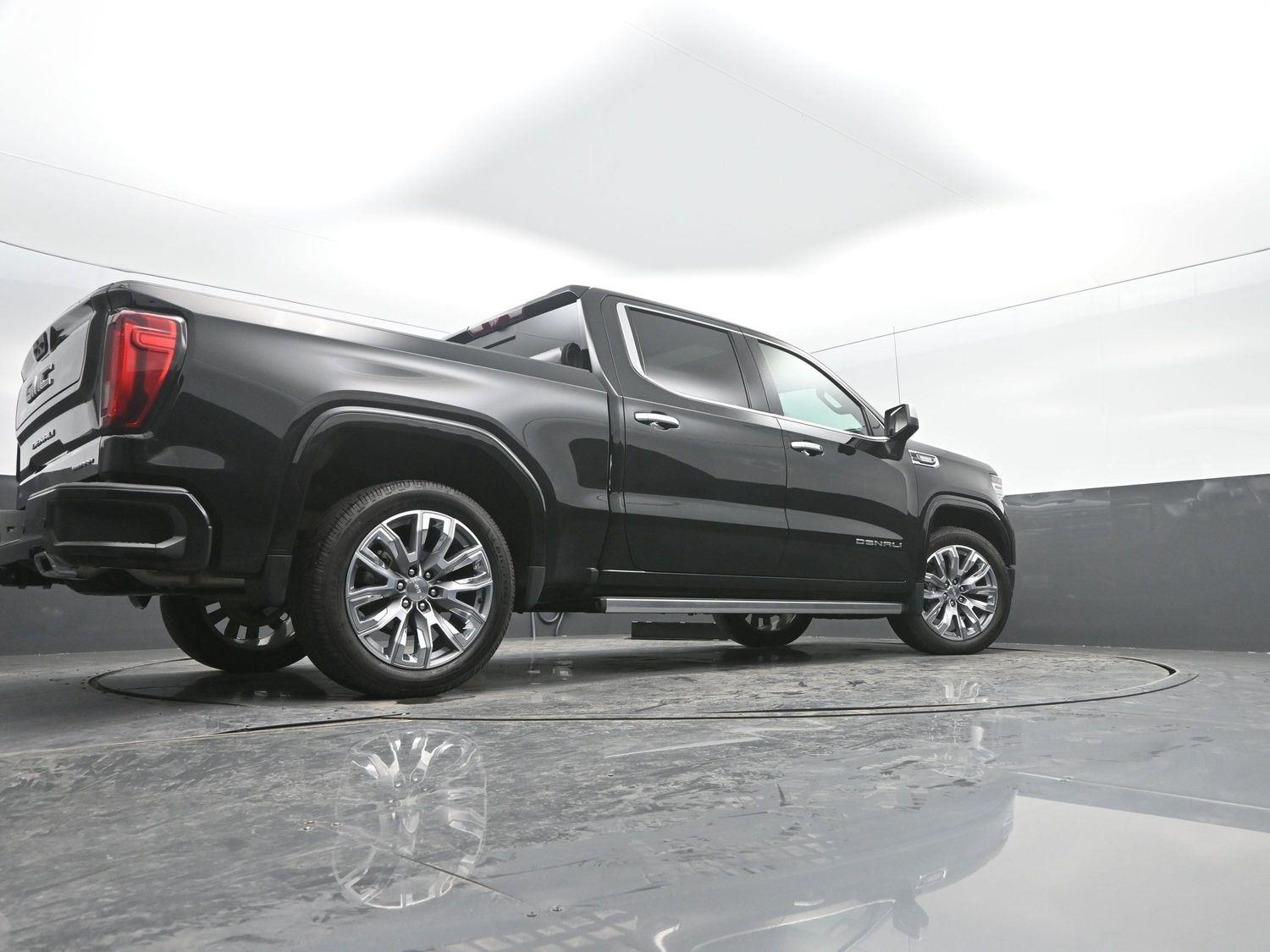 Used 2023 Onyx Black GMC Denali image 40