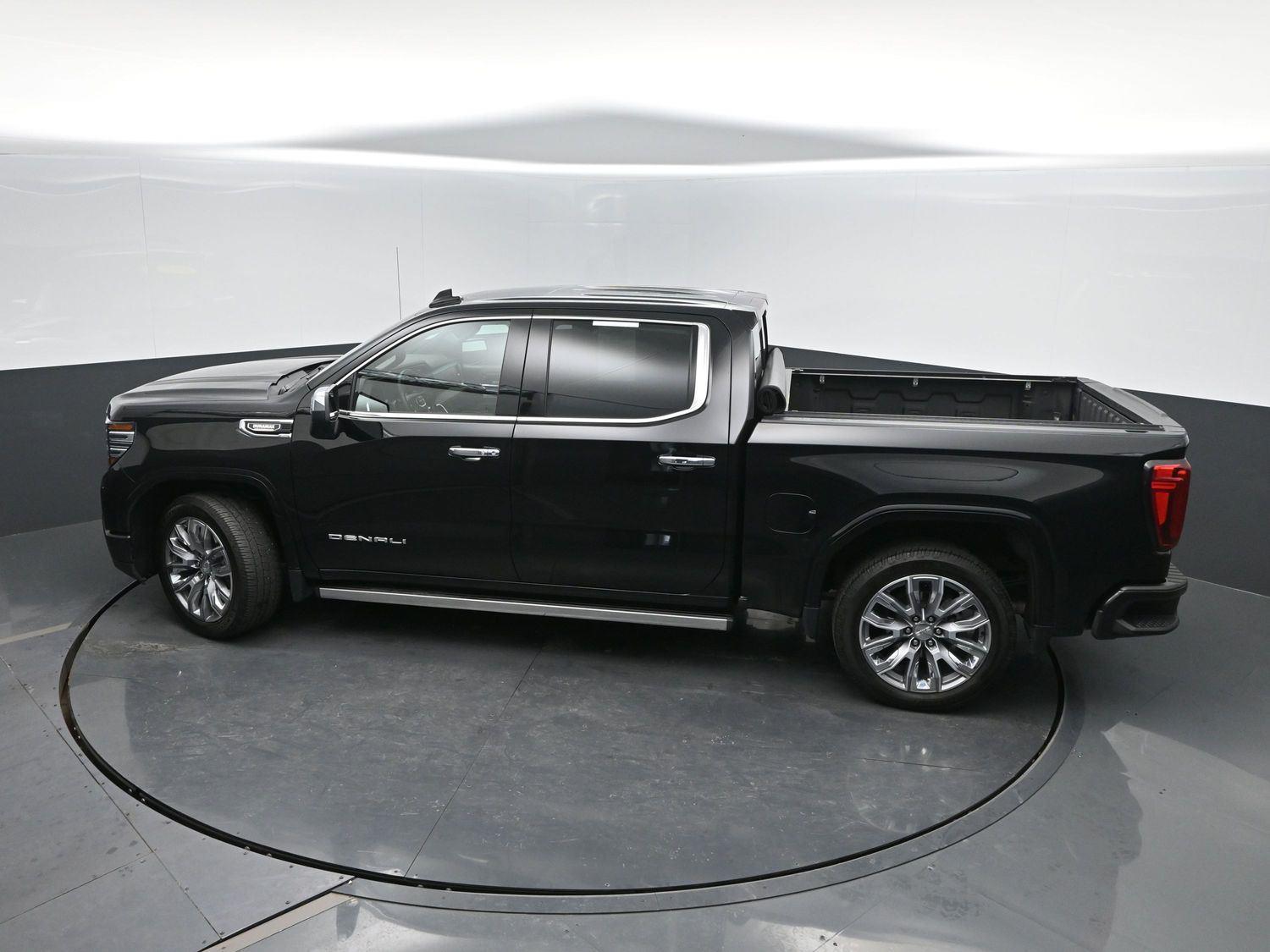 Used 2023 Onyx Black GMC Denali image 43