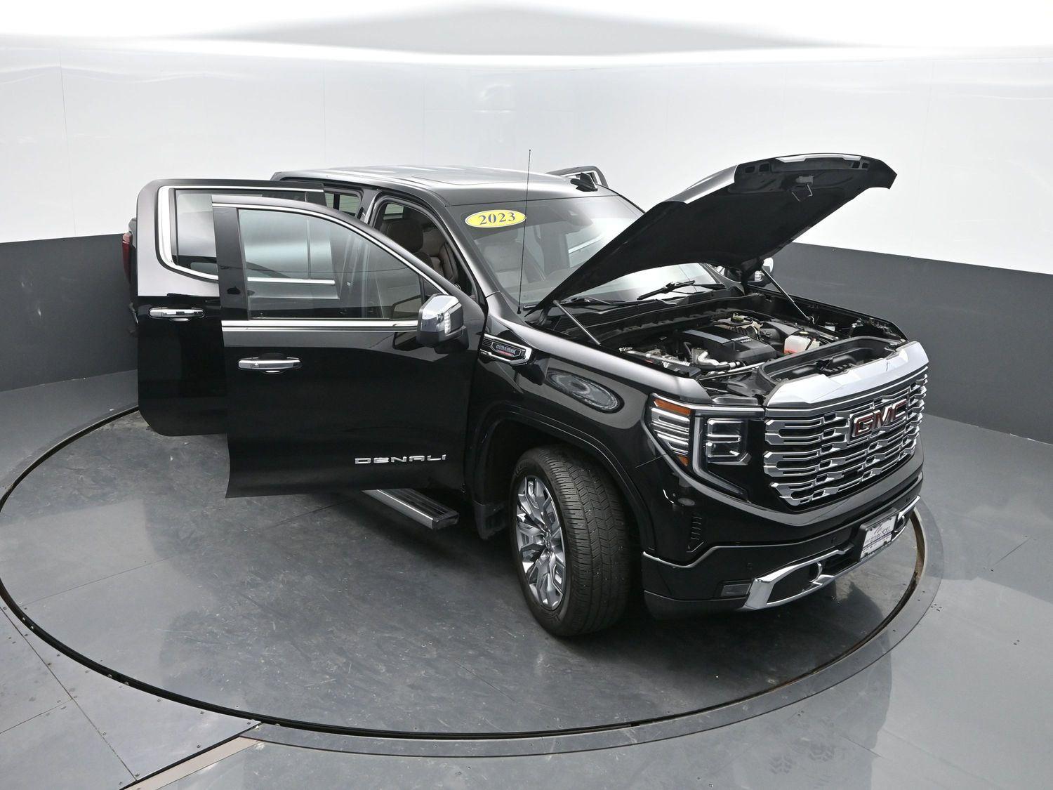 Used 2023 Onyx Black GMC Denali image 51
