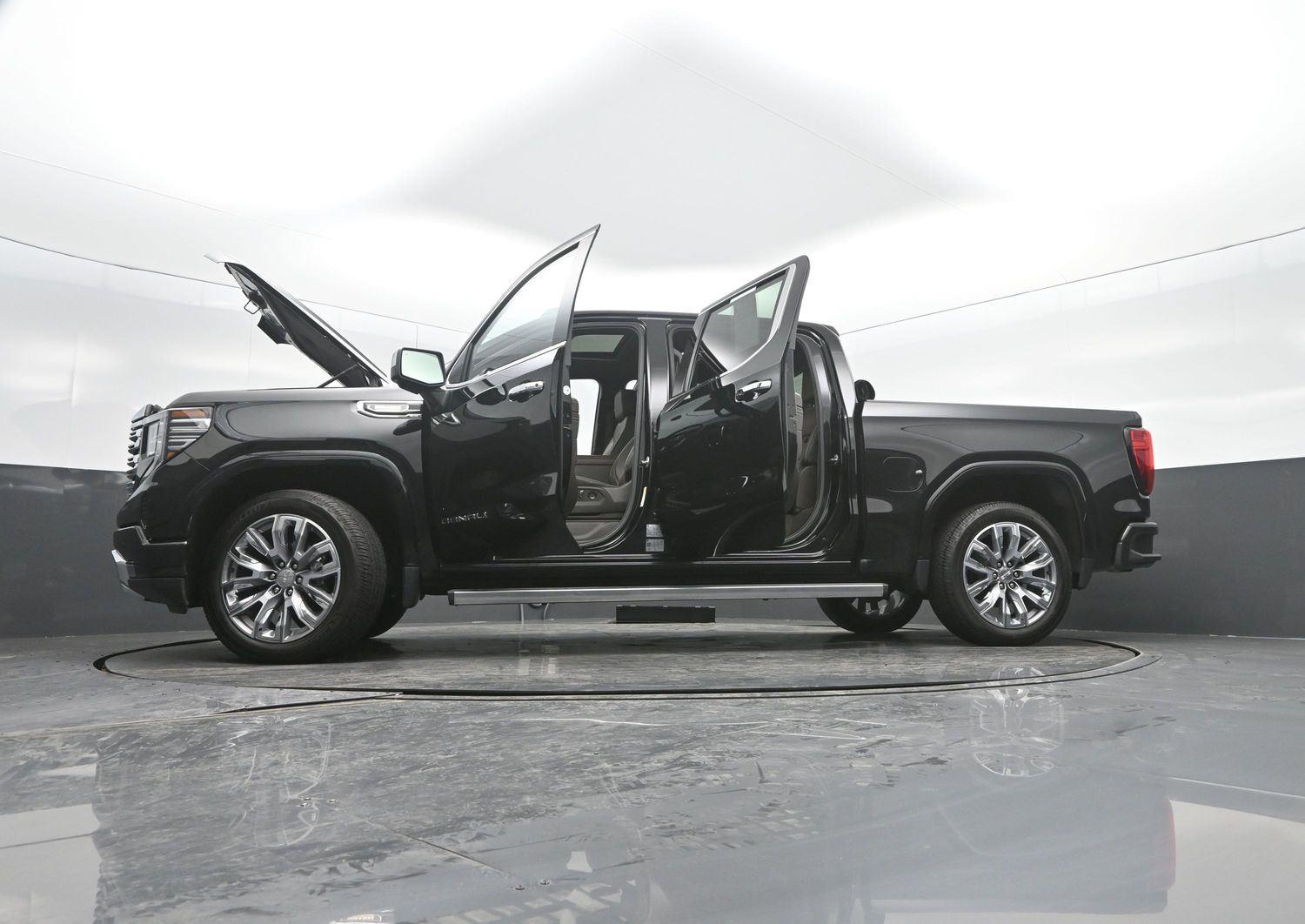 Used 2023 Onyx Black GMC Denali image 56
