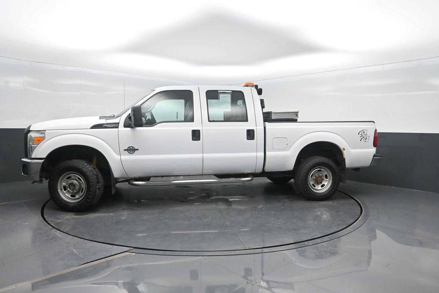 Oxford White 2015 Ford F-250 Super Duty Pickup Truck  6-Speed Automatic