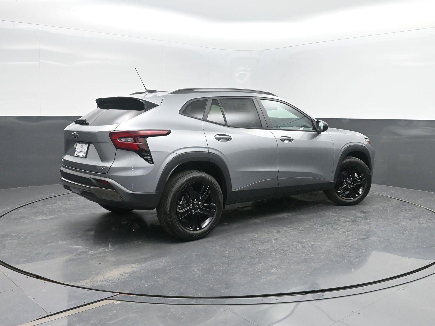Sterling Gray Metallic 2026 Chevrolet Trax SUV / Crossover Front-Wheel Drive 6-Speed Automatic