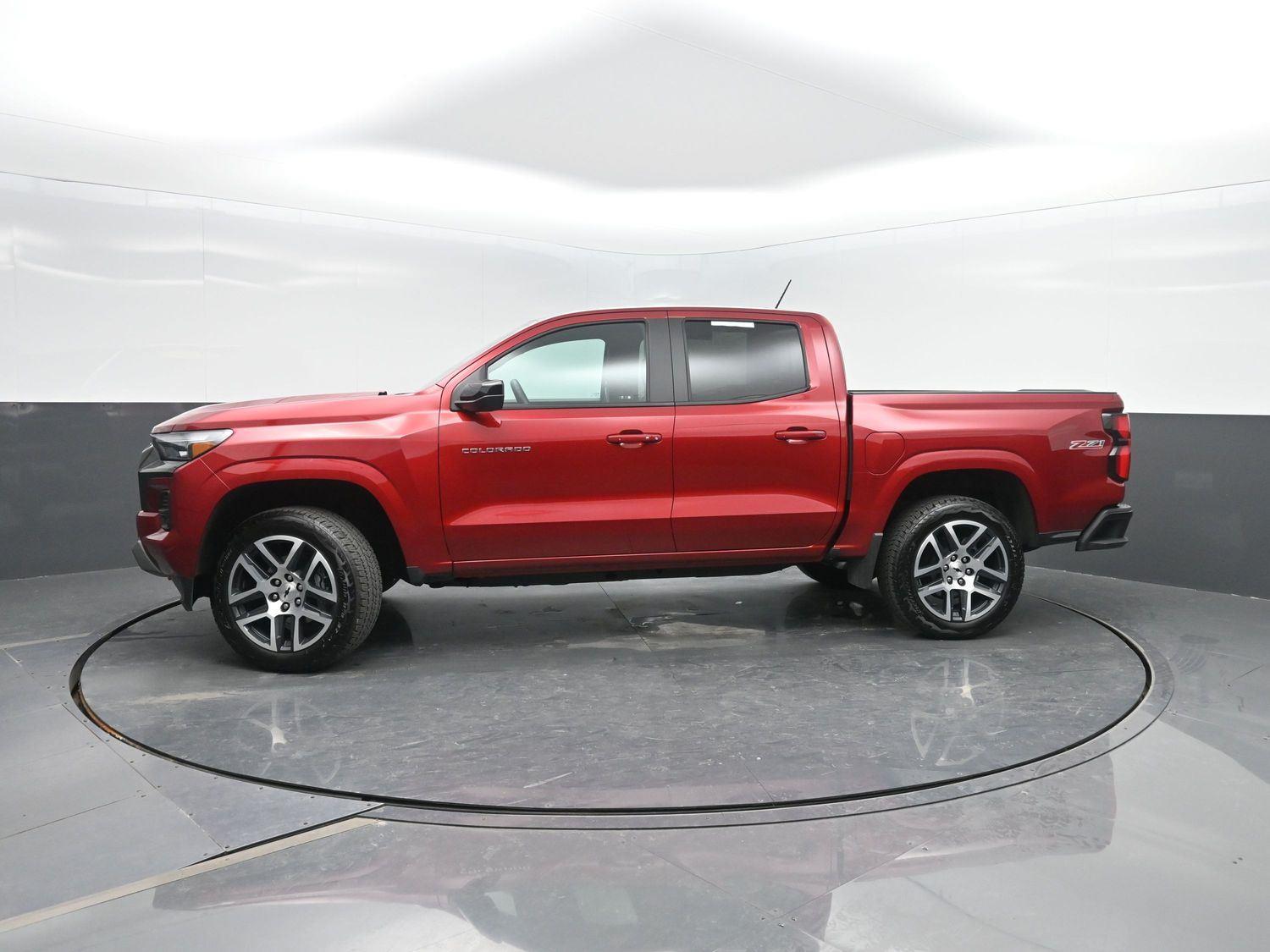 Radiant Red Tintcoat 2024 Chevrolet Colorado Z71 Crew Cab 4WD Pickup Truck Four-Wheel Drive 8-Speed Automatic