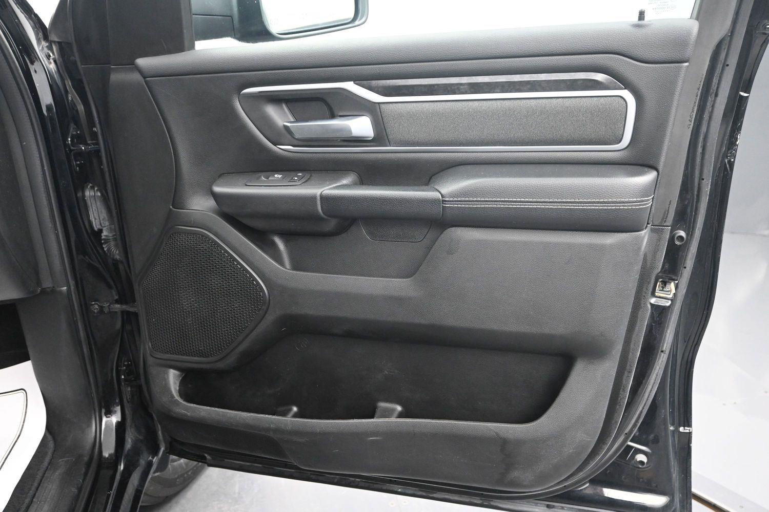 Used 2023 Diamond Black Crystal Pearlcoat Ram Big Horn image 8