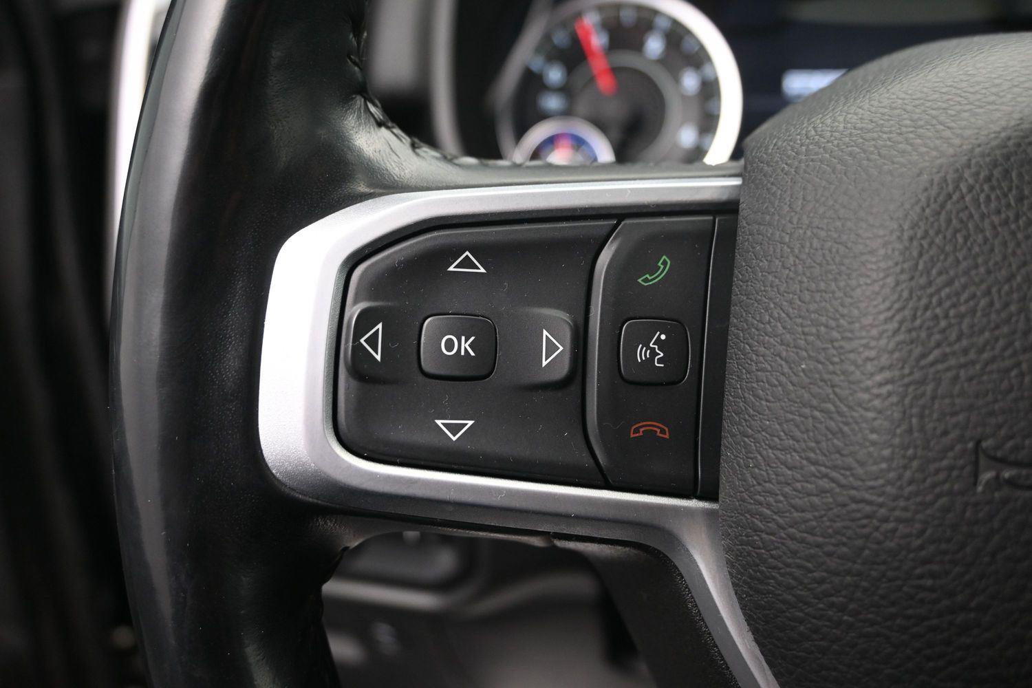 Used 2023 Diamond Black Crystal Pearlcoat Ram Big Horn image 23