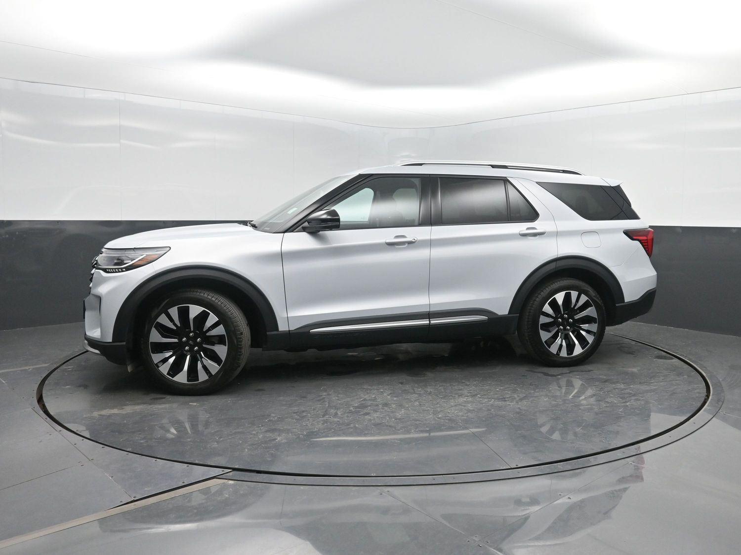Space White 2025 Ford Explorer Platinum AWD SUV / Crossover All-Wheel Drive Automatic